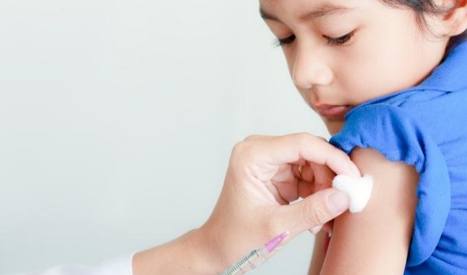 Vacina da Pfizer mostrou 80% de eficácia em crianças de 5 anos ou menos